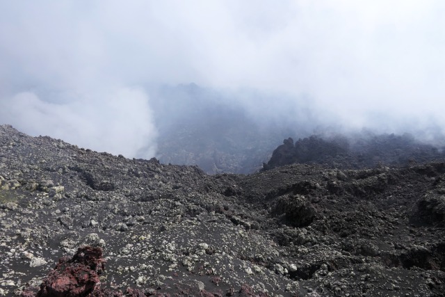 Gasfreisetzung aus dem Schlot der Bocca Nuova